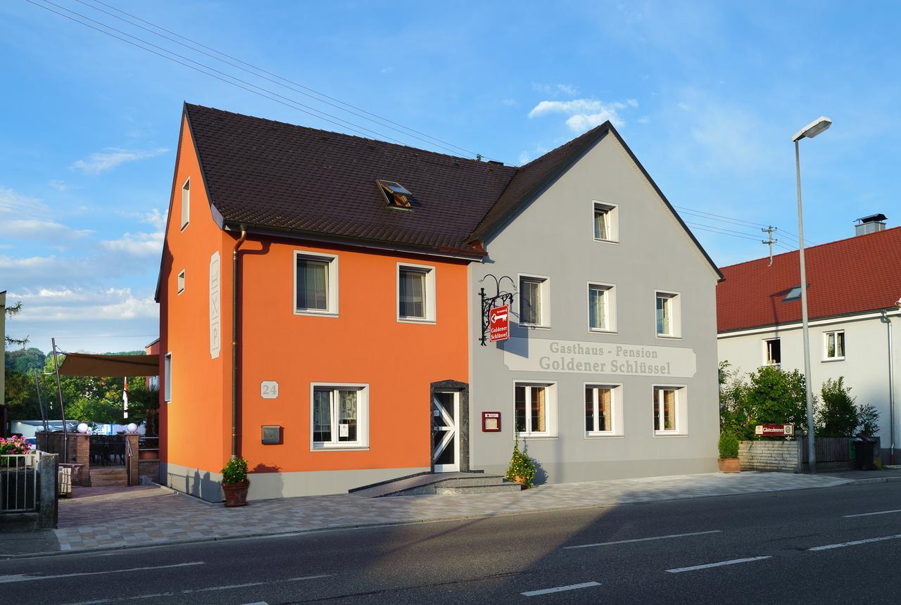Goldener Schluessel Mit Gaestehaus Sina Nördlingen Екстериор снимка